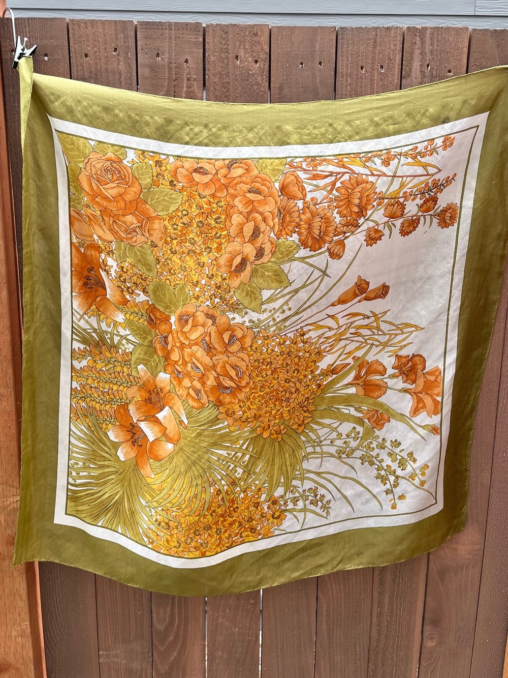 Vintage No Brand 💯 % Silk Scarf in Orange and Green